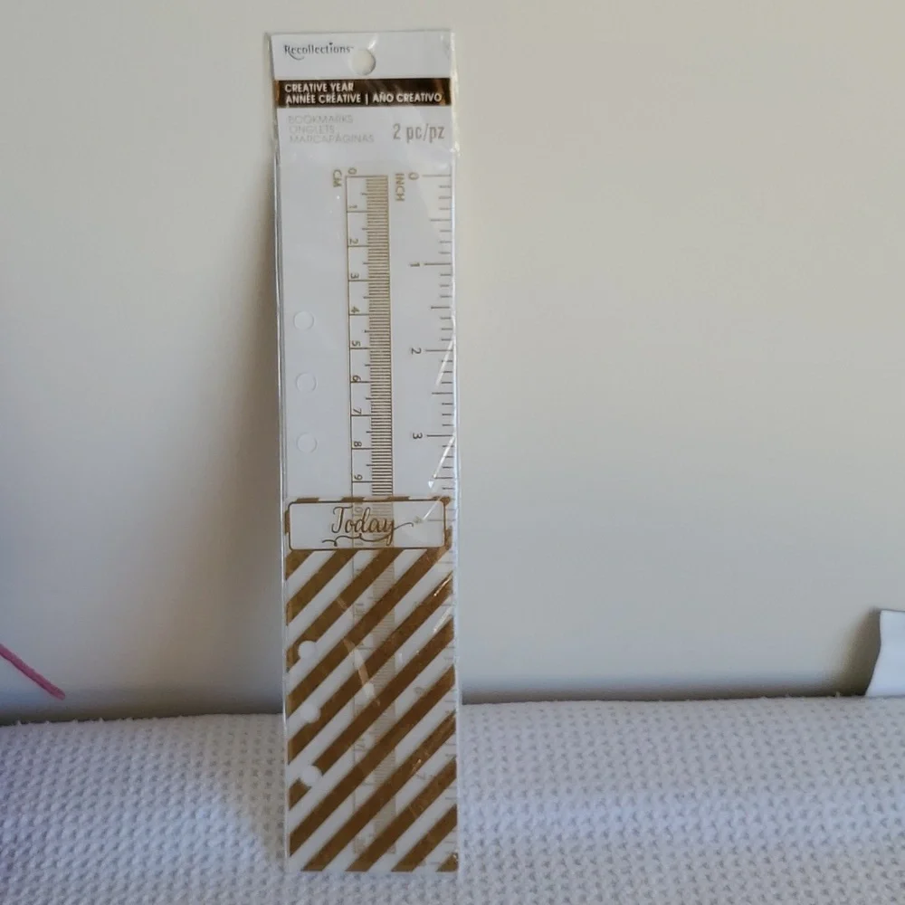 PLANNER WITH BOOKMARK